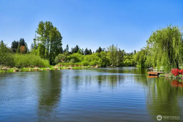 7217 NE 175th Street #220, Kenmore, WA 98028