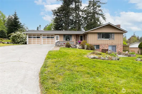 2684 Olympic Drive, Oak Harbor, WA 98277
