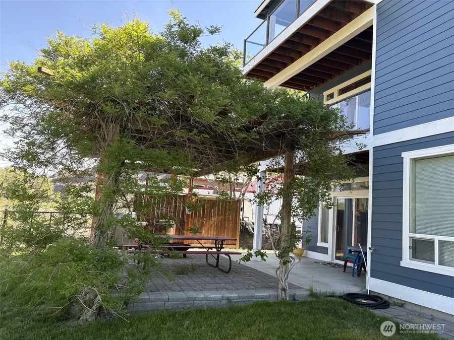582 River Drive Sw, Quincy, WA 98848 - #2