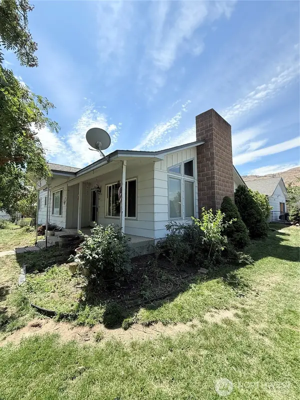 522 Golden Street, Oroville, WA 98844
