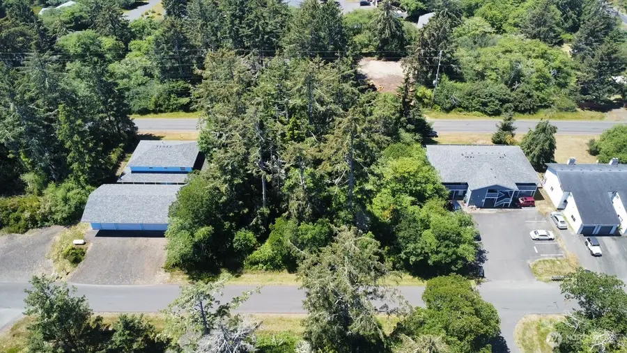 655 Sunset Avenue Ne, Ocean Shores, WA 98569 - #2