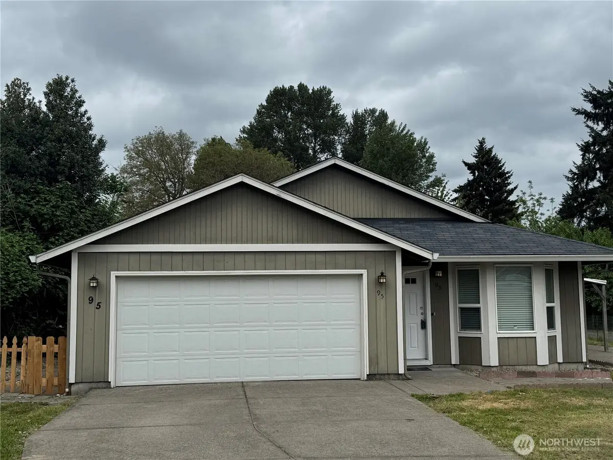 95 Barnes Street, Kelso, WA 98626 - #1