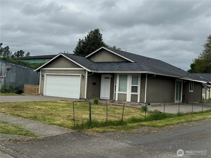 95 Barnes Street, Kelso, WA 98626 - #2