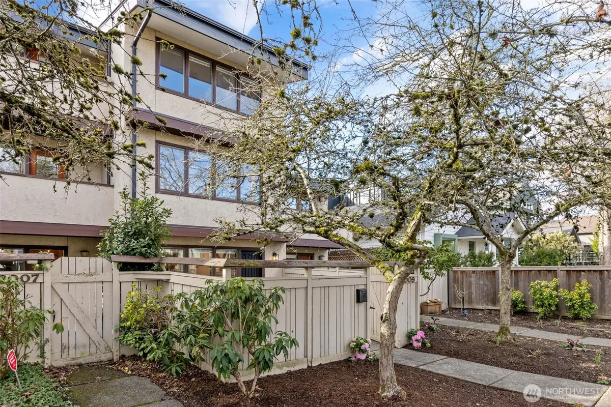 2009 42nd Avenue E, Seattle, WA 98112 - #1