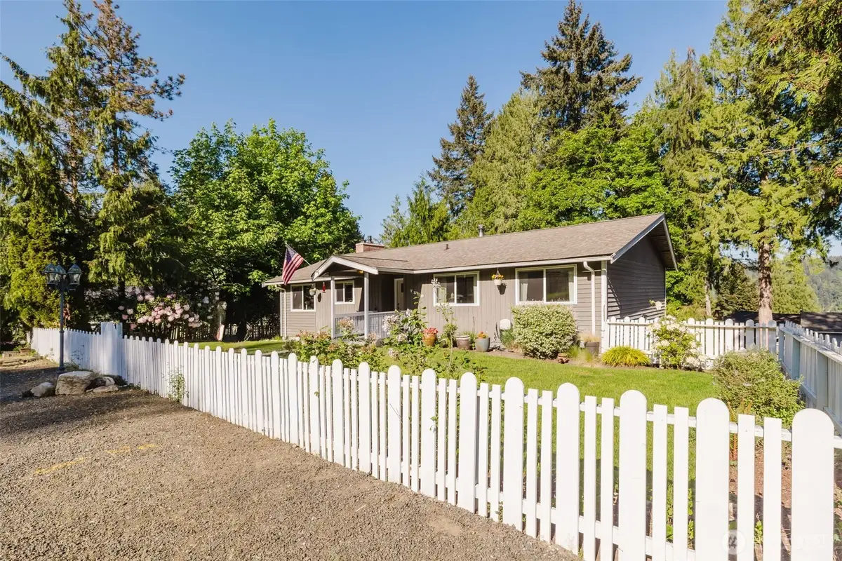 7530 Navajo Trail Ne, Bremerton, WA 98311 - #1