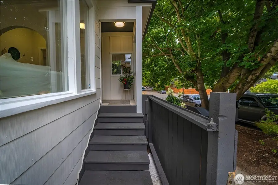 1305 NE 55th Street, Seattle, WA 98105 - #3