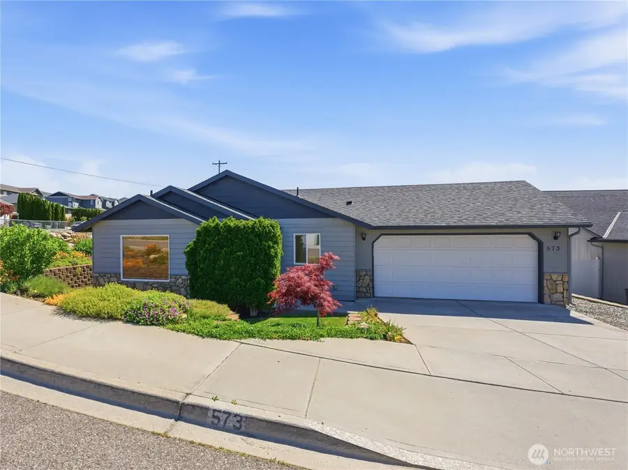 573 S James Avenue, East Wenatchee, WA 98802 - #3