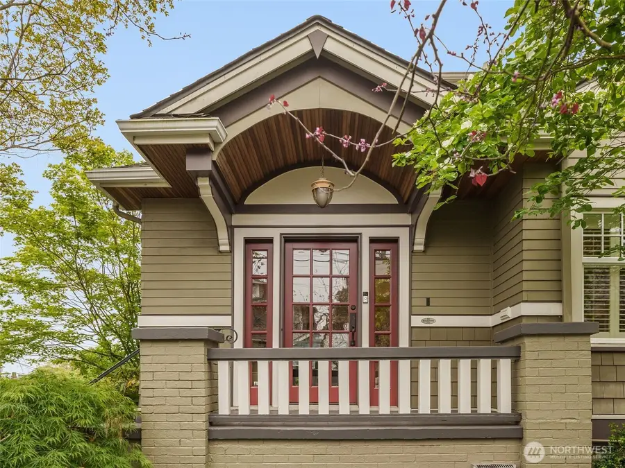 1423 Nob Hill Avenue N, Seattle, WA 98109 - #2