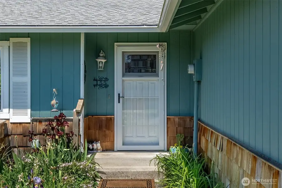 155 N Maple Street, Kelso, WA 98626 - #3