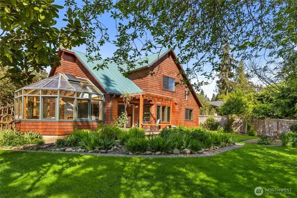 932 NW Nakata Avenue, Bainbridge Island, WA 98110