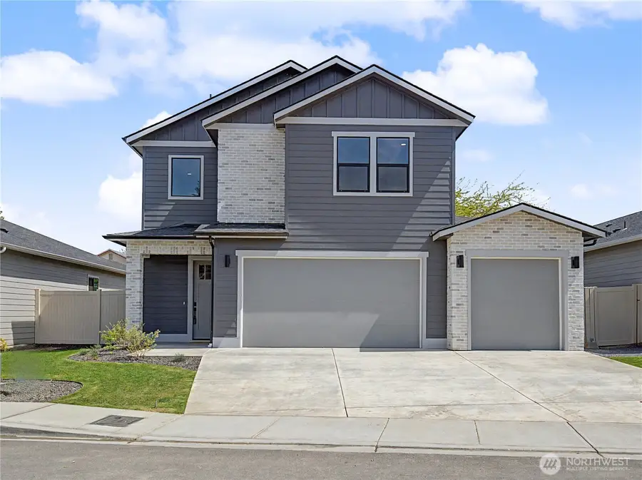 585 Perry Avenue, East Wenatchee, WA 98802 - #2
