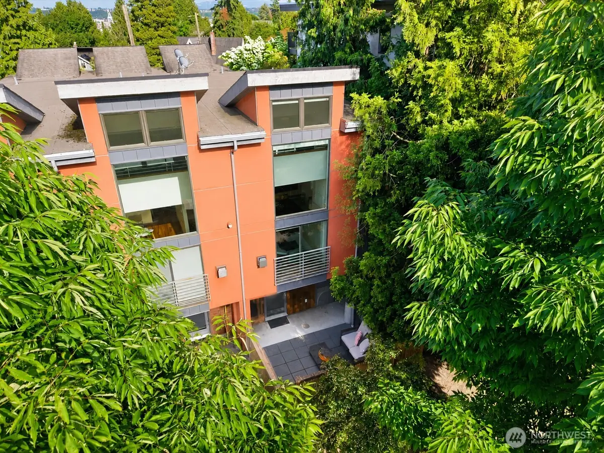 1722 California Avenue Sw, Seattle, WA 98116 - #1