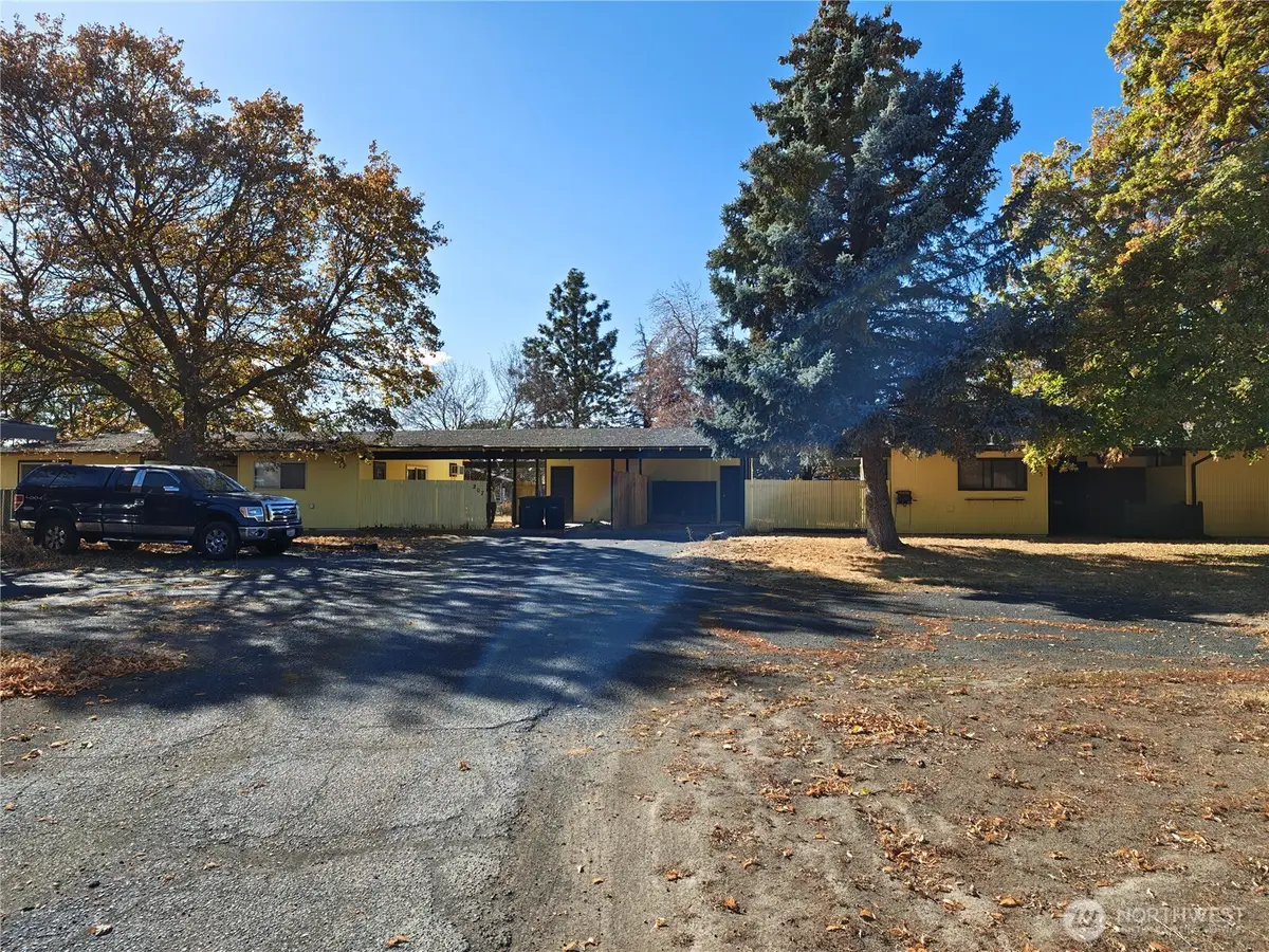 205 March Street Ne, Moses Lake, WA 98837 - #1