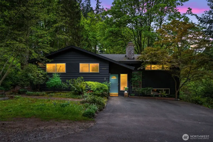 19207 40th Place Ne, Lake Forest Park, WA 98155 - #2