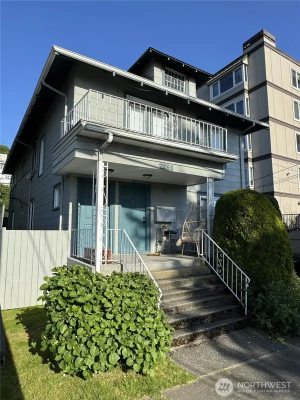2258 14th Avenue W, Seattle, WA 98119