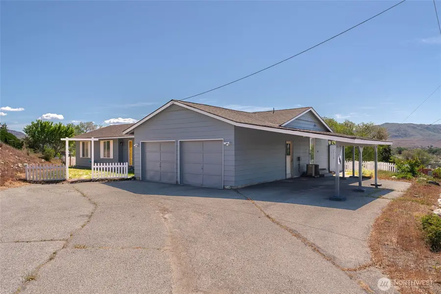 504 Ash Street, Omak, WA 98841 - #2