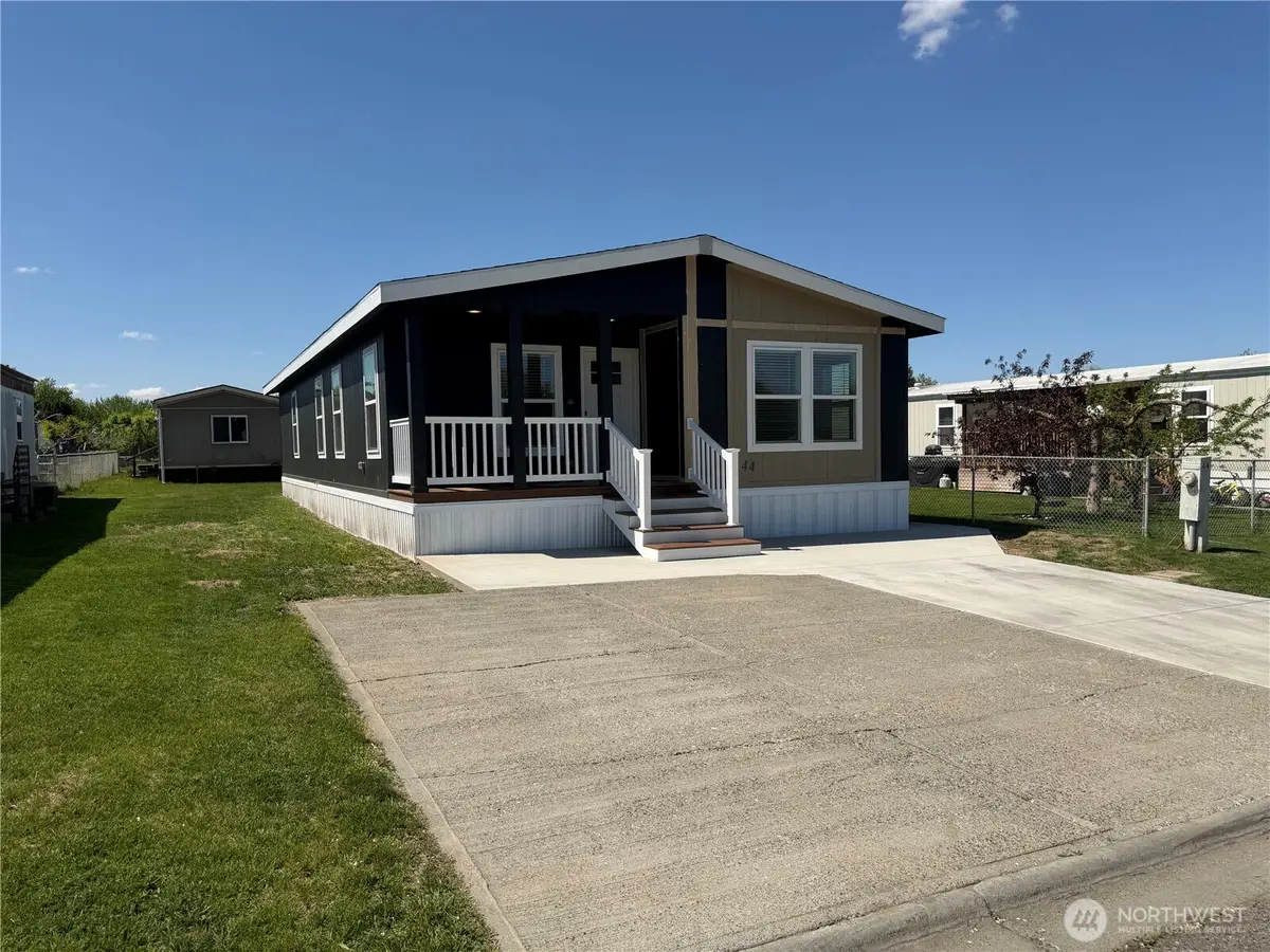 205 Pleasant Avenue #44, Grandview, WA 98930 - #1