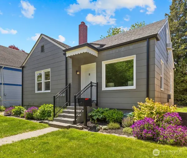 8111 10th Avenue S, Seattle, WA 98108