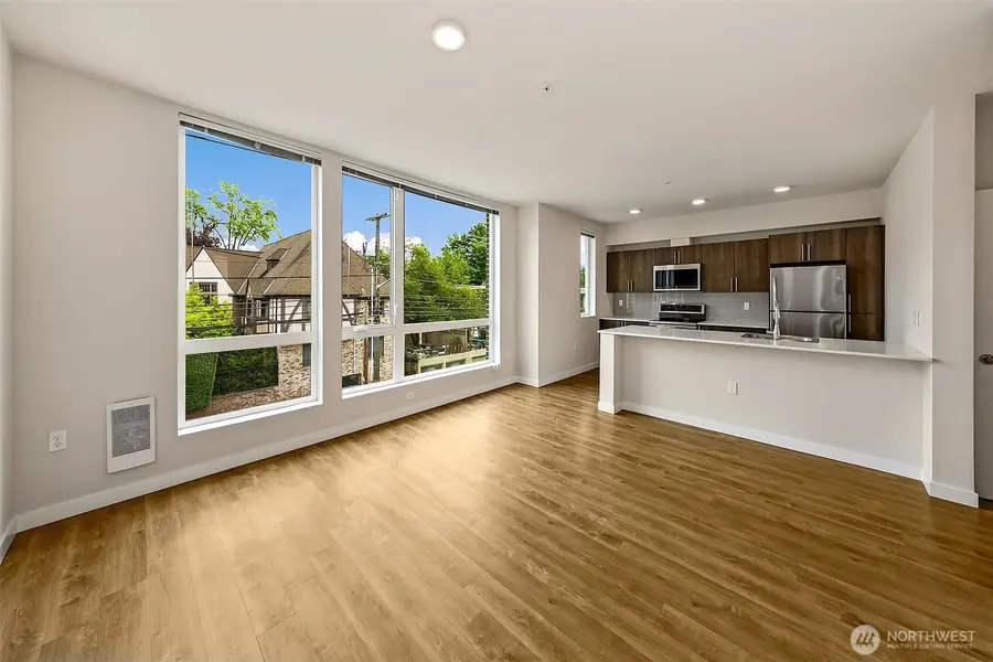 121 12th Avenue E #409, Seattle, WA 98102 - #3
