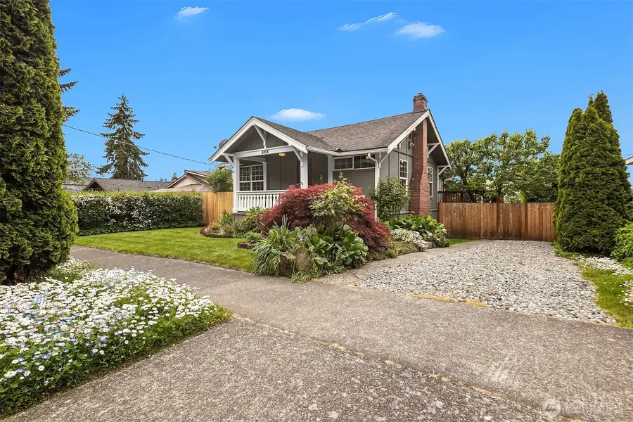 5519 18th Avenue S, Seattle, WA 98108 - #2