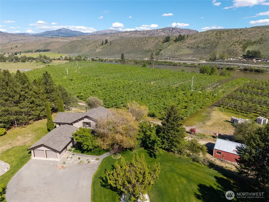 13 Parkway St, Omak, WA 98841 - #3