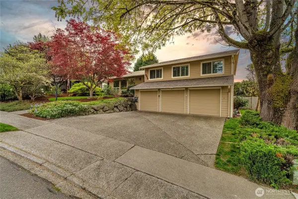 2017 Jones Circle Se, Renton, WA 98055
