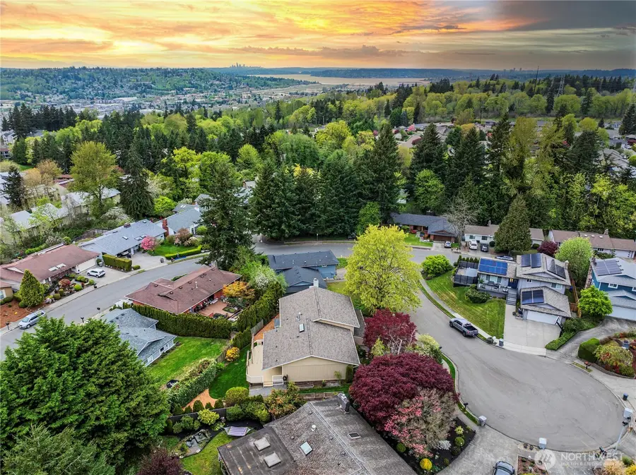 2017 Jones Circle Se, Renton, WA 98055 - #2