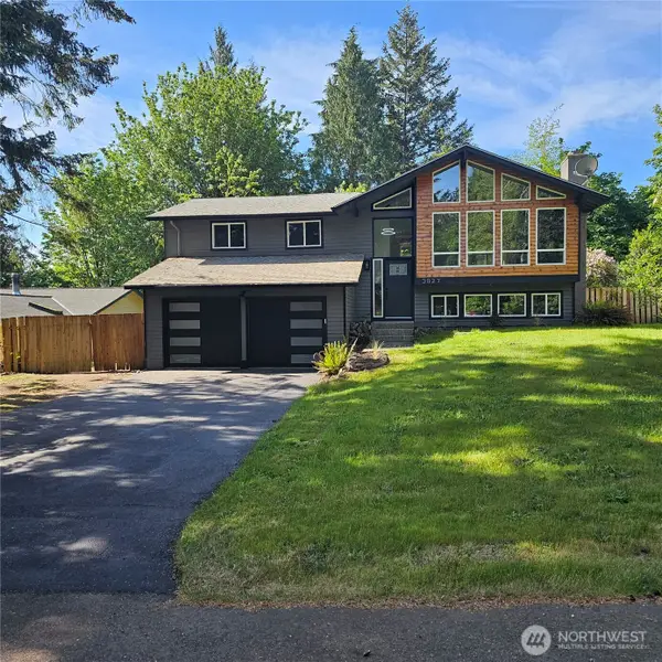 3827 Roosevelt Street Ne, Bremerton, WA 98311