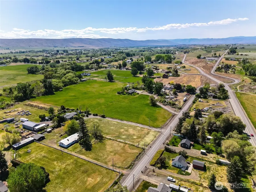 11704 Gilbert Road, Yakima, WA 98903 - #2