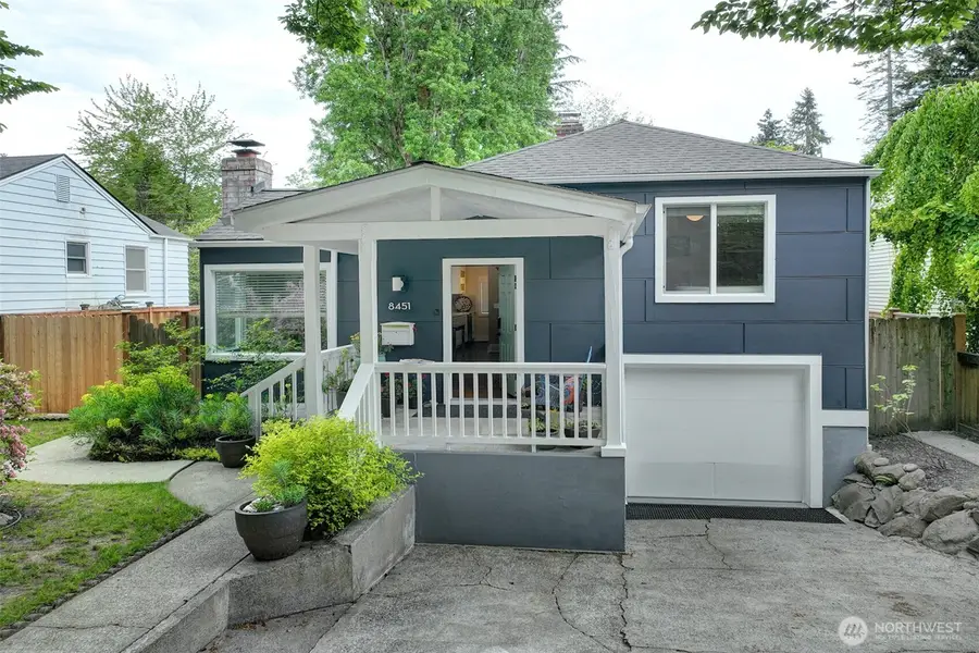 8451 35th Avenue Sw, Seattle, WA 98126 - #2
