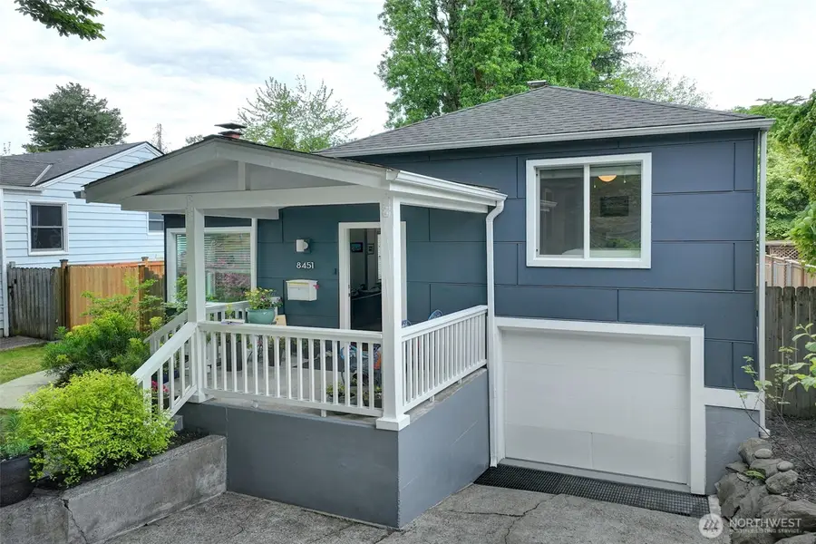 8451 35th Avenue Sw, Seattle, WA 98126 - #3