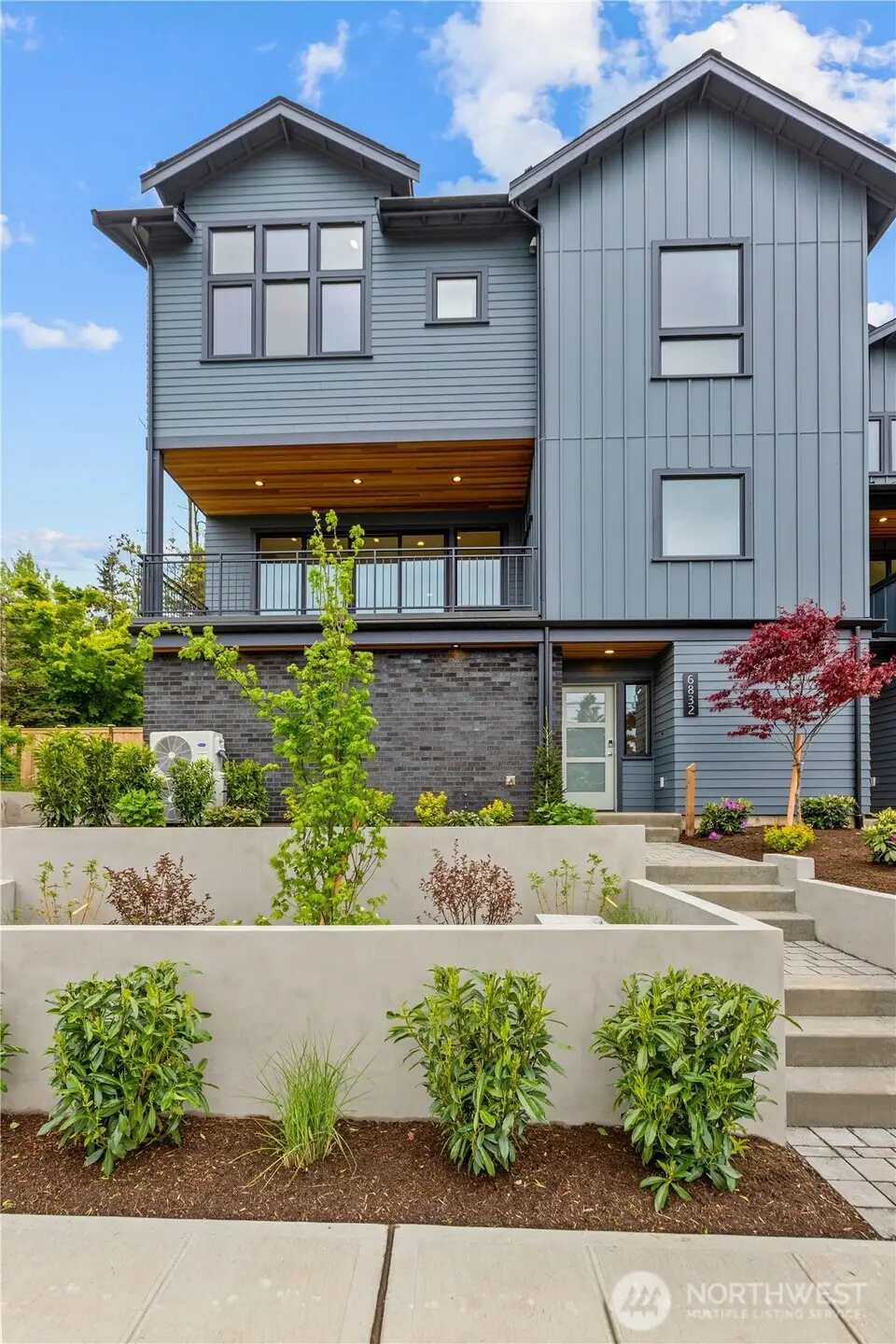 6832 47th Avenue Ne, Seattle, WA 98115 - #1