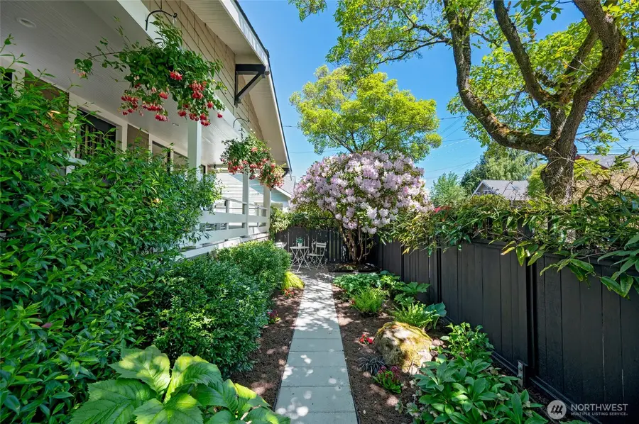 5207 Wallingford Avenue N, Seattle, WA 98103 - #3