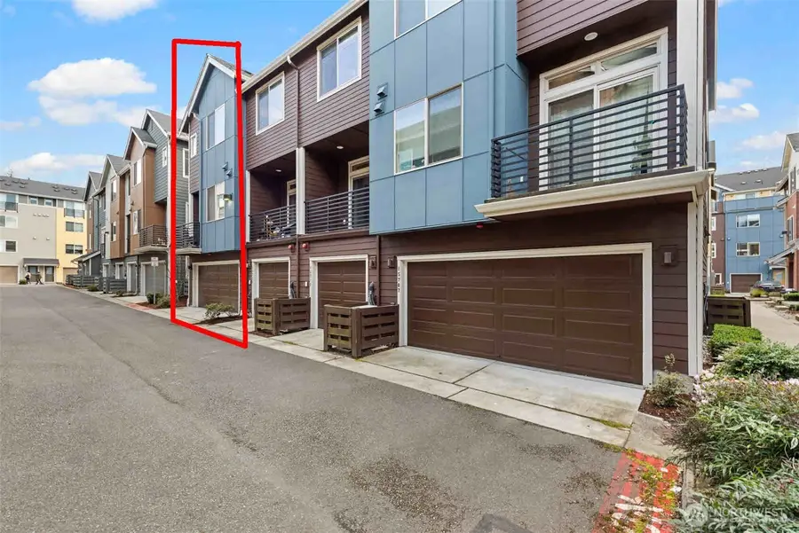 15729 NE 14th Aly, Bellevue, WA 98008 - #2
