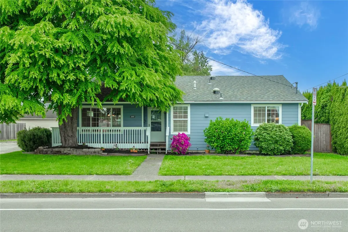 1010 Academy Street, Sumner, WA 98390 - #1