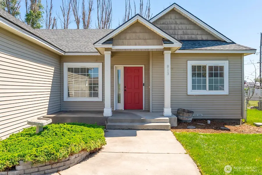 813 NW Sunburst Court, Moses Lake, WA 98837 - #2
