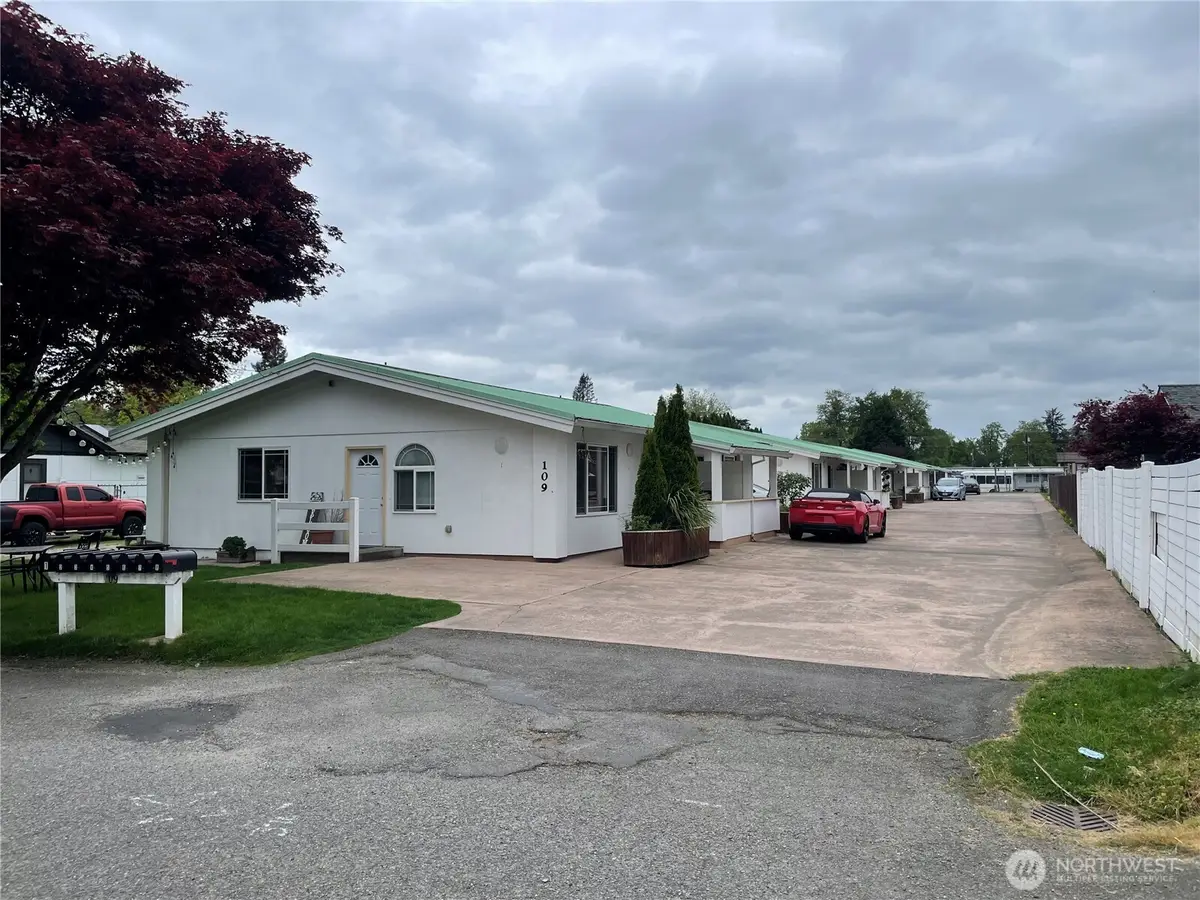 109 4th Avenue Se, Pacific, WA 98047 - #1