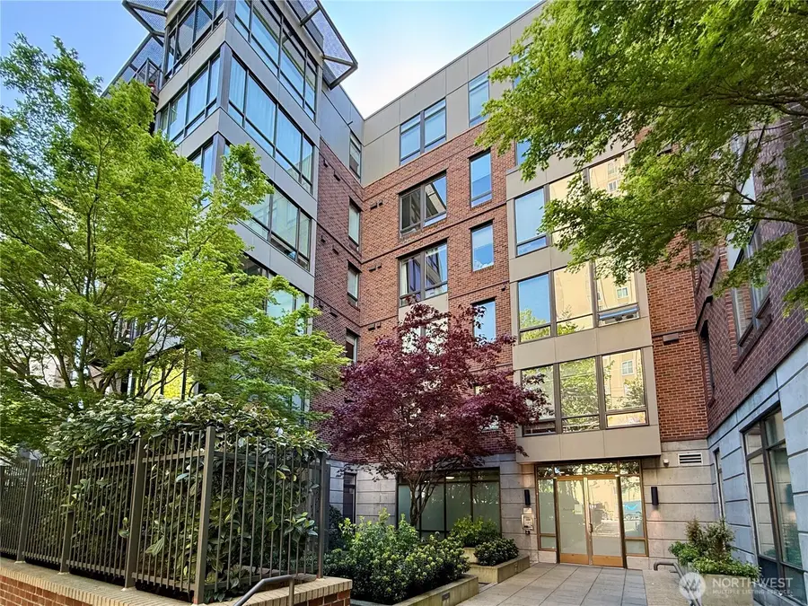 4547 8th Avenue Ne #204, Seattle, WA 98105 - #2