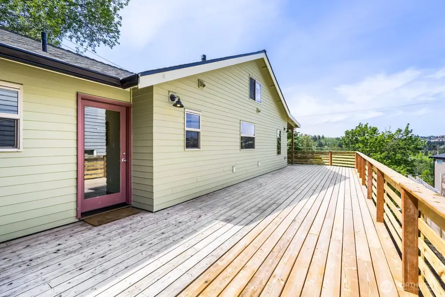 4582 22nd Avenue Sw, Seattle, WA 98106 - #2