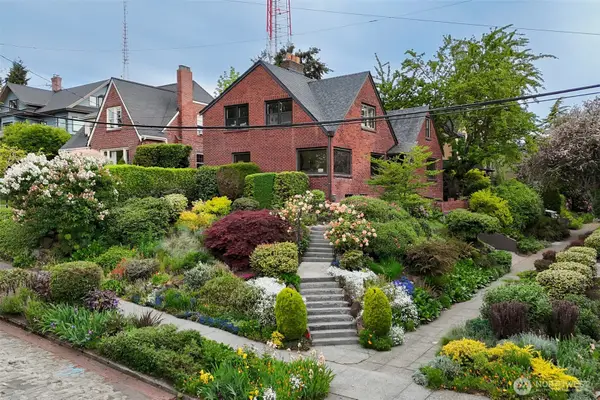 1403 2nd Avenue N, Seattle, WA 98109