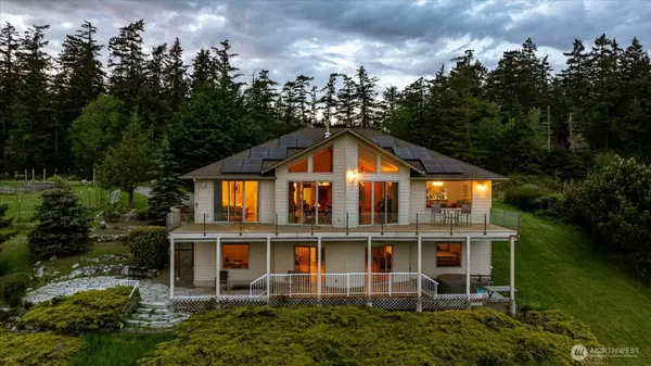 2364 Strawberry Point Road, Oak Harbor, WA 98277