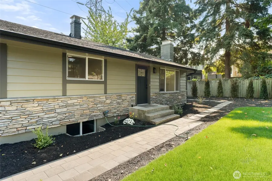 12215 SE 35th Street, Bellevue, WA 98006 - #2