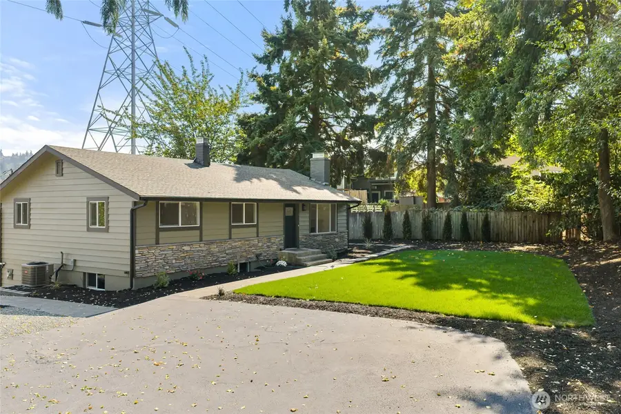 12215 SE 35th Street, Bellevue, WA 98006 - #3