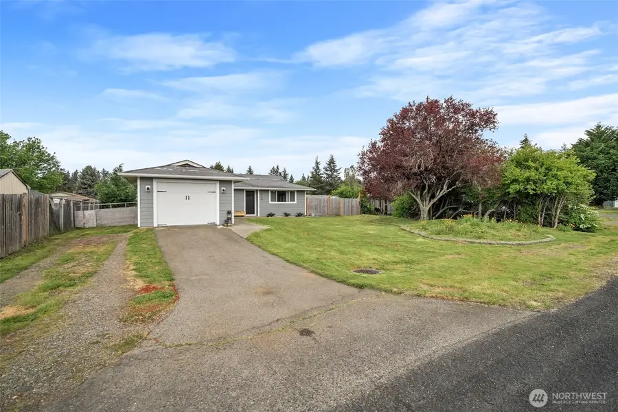 304 Rochester Street E, Rainier, WA 98576 - #2