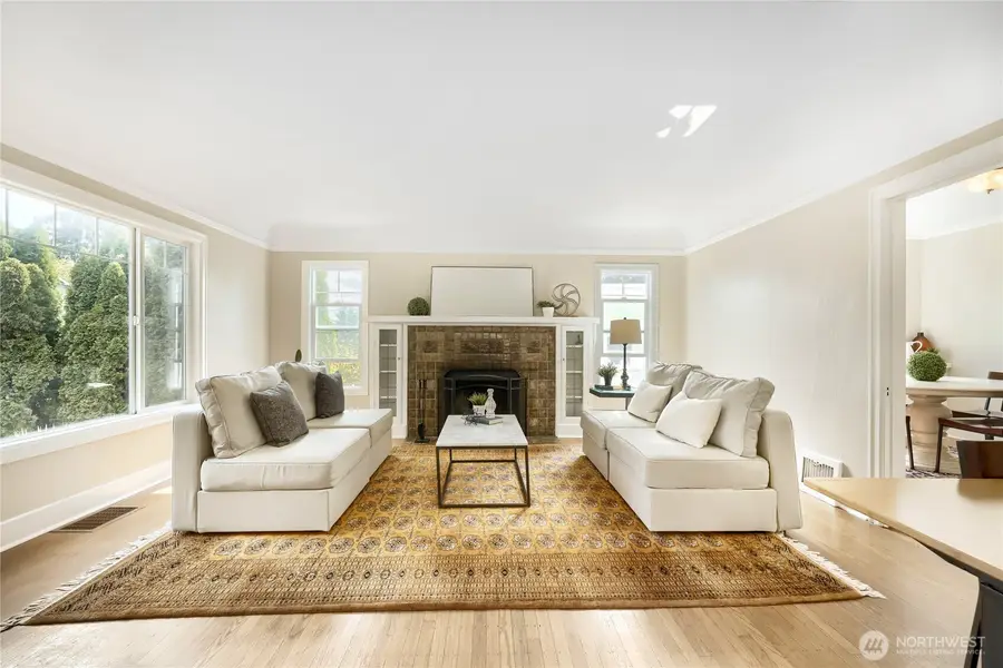 5755 25th Avenue Ne, Seattle, WA 98105 - #2