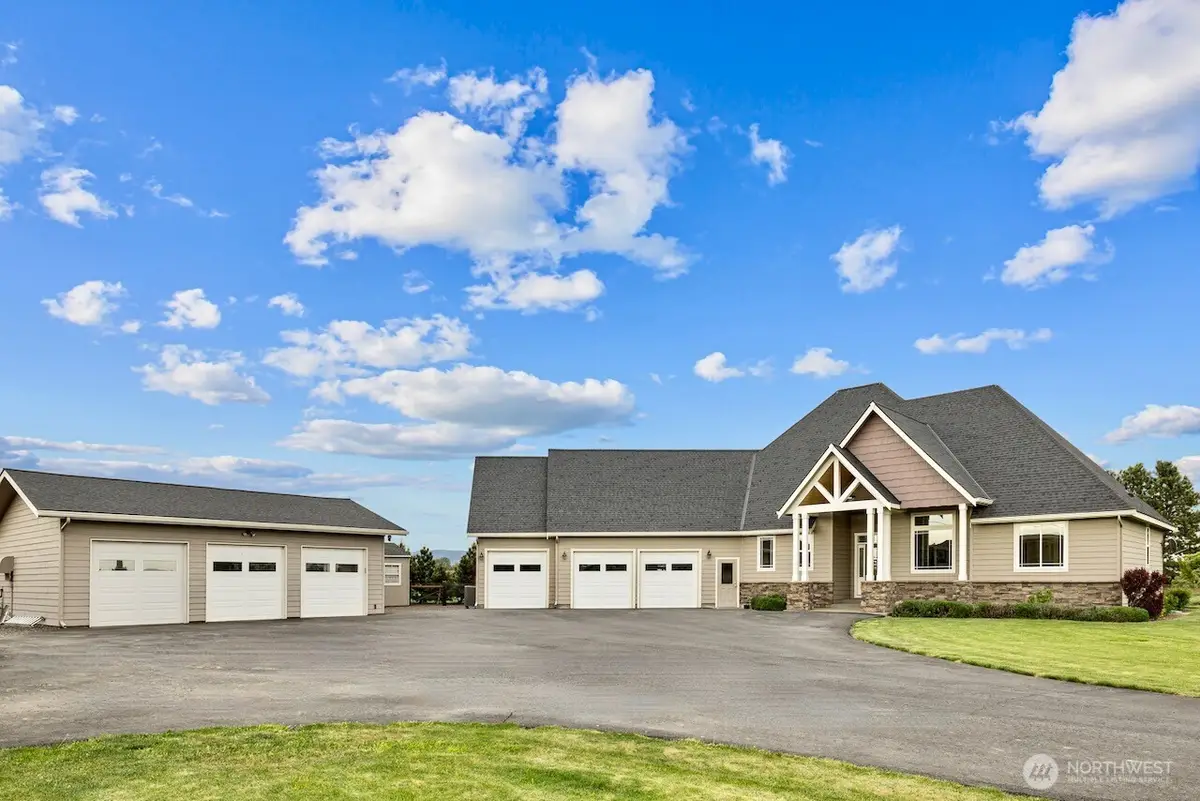 670 Berry, Ellensburg, WA 98926 - #1