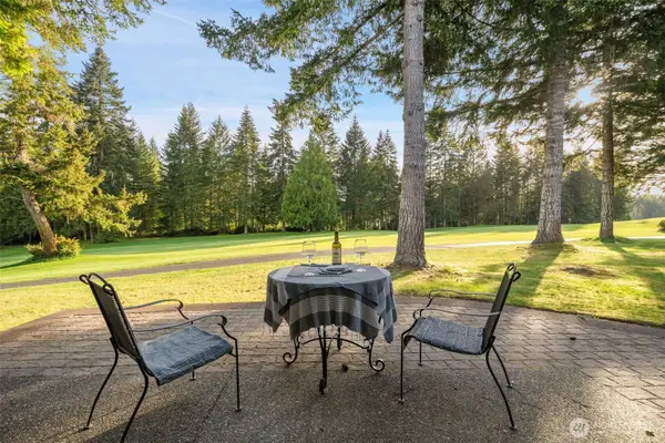 321 E Soderberg Road #D-12, Allyn, WA 98524