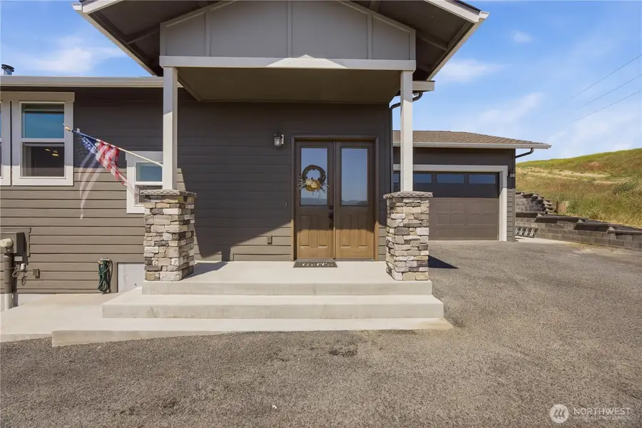 827 Madeleine Court, East Wenatchee, WA 98802 - #2