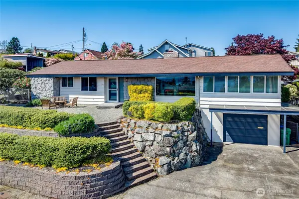 2702 E 16th Street, Bremerton, WA 98310