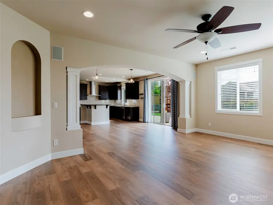 1424 40th Street Se, Puyallup, WA 98372 - #3